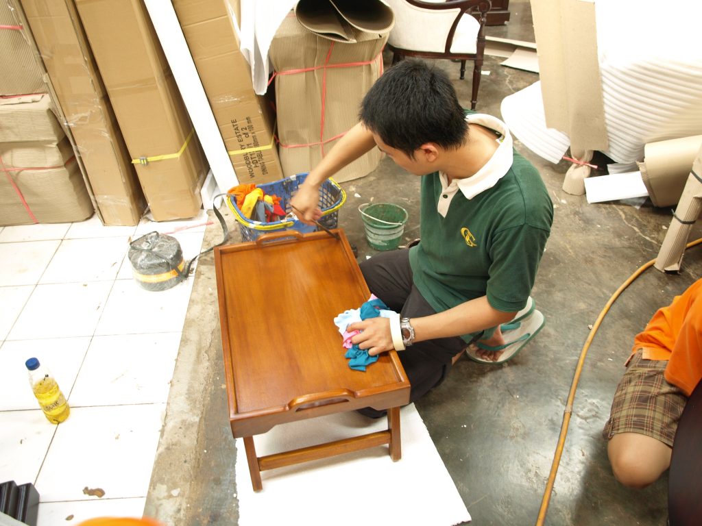 cara merawat outdoor furniture