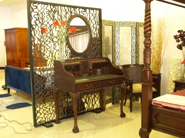 Dressing Table 7