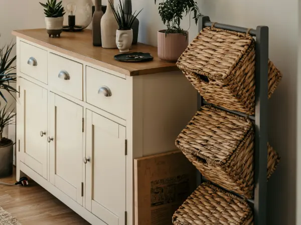 Sideboard 9