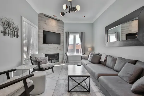 Livingroom Model 3 - Spacious Layout